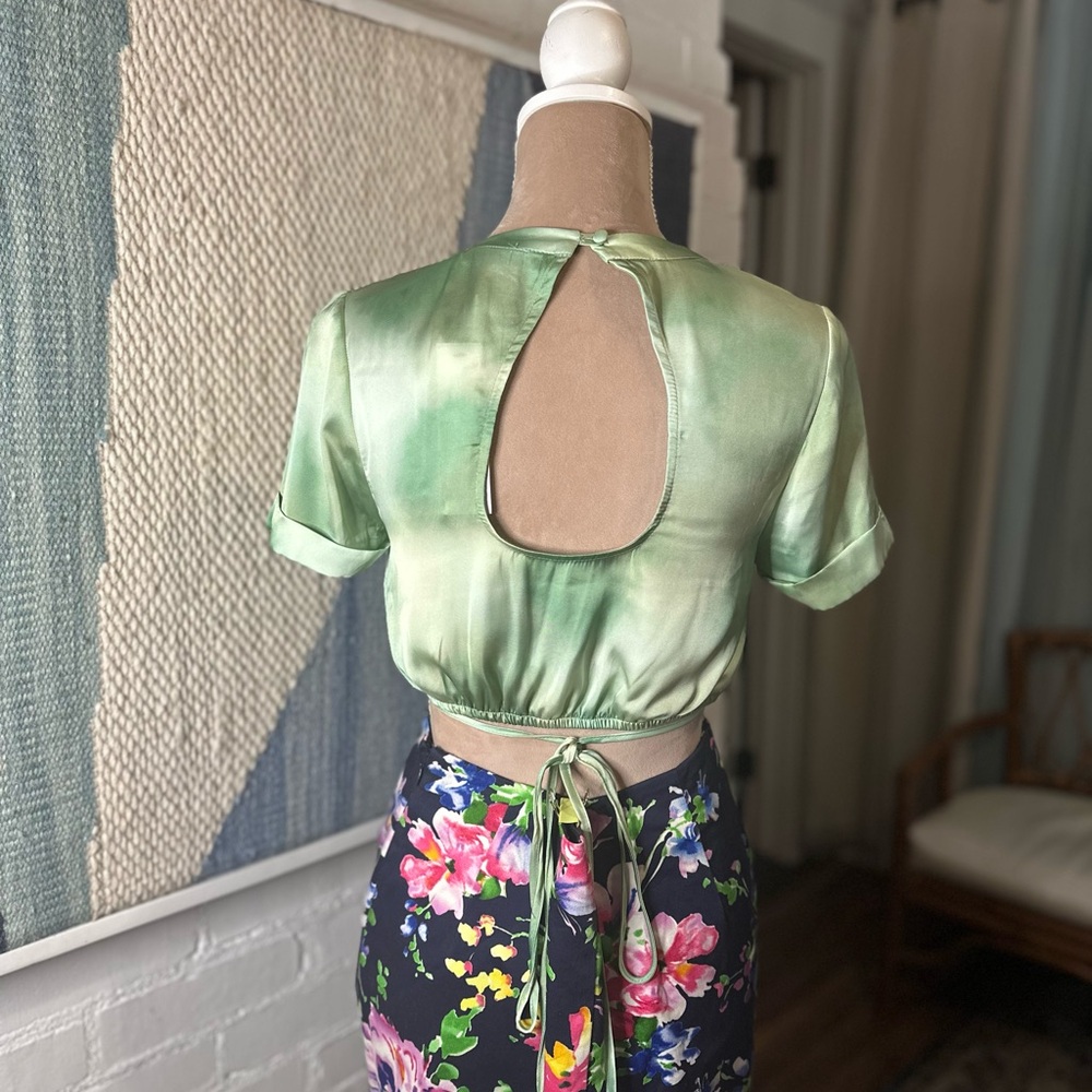NWT Topshop Green Cuffed Sleeve Crop Top with Waist Tie Detail - Picture 7 of 10